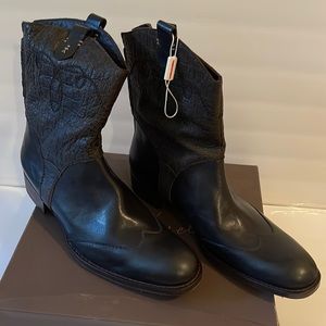 HENRY BEGUELIN - Soft Leather Boots - New with Tags - In Box - Made in Italy